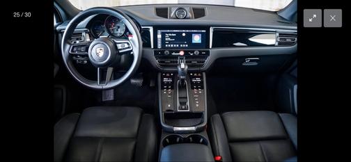 2023 Porsche Macan Base