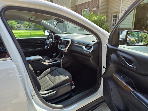 2018 GMC Acadia SLE-1