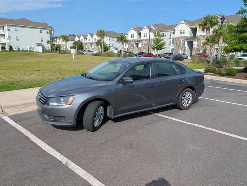Gray 2014 Volkswagen Passat 1.8T Wolfsburg Edition