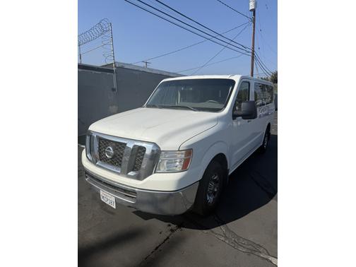 2013 Nissan NV Passenger NV3500 HD SV V8