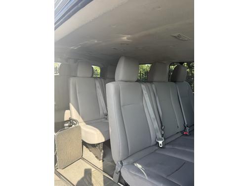 2013 Nissan NV Passenger NV3500 HD SV V8