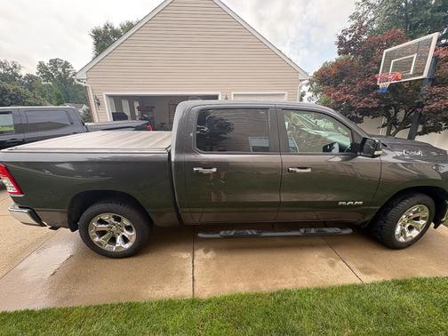 Gray 2019 RAM 1500 Big Horn