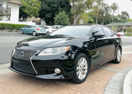 2013 Lexus ES 300h Base