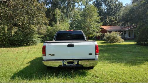 White 2003 Ford F-150 XLT SuperCab
