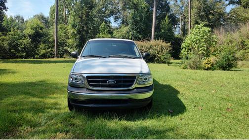 White 2003 Ford F-150 XLT SuperCab