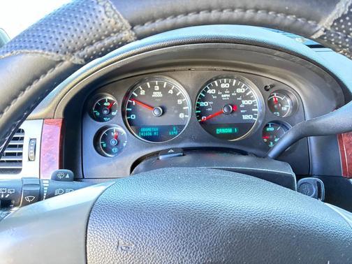 Black 2014 Chevrolet Suburban 1500 LT