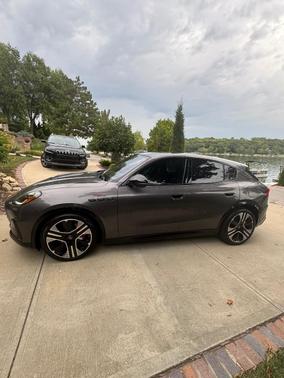 Gray 2025 Maserati Grecale Folgore AWD