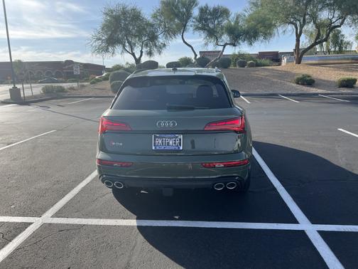 Photo 4 of 12 of 2021 Audi SQ5 3.0T Premium Plus