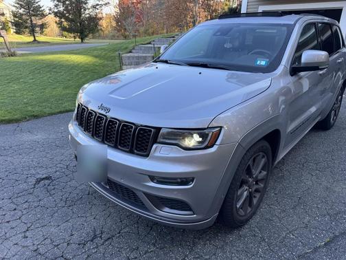 Silver 2019 Jeep Grand Cherokee High Altitude