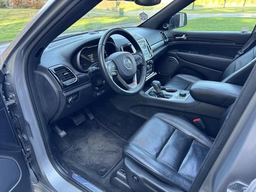 Silver 2019 Jeep Grand Cherokee High Altitude