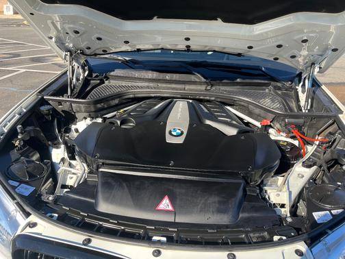 2016 BMW X5 xDrive50i