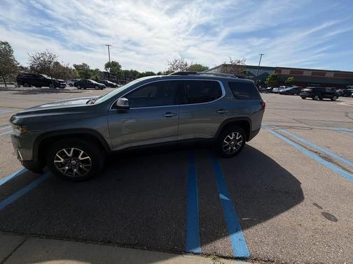 Silver 2020 GMC Acadia SLE