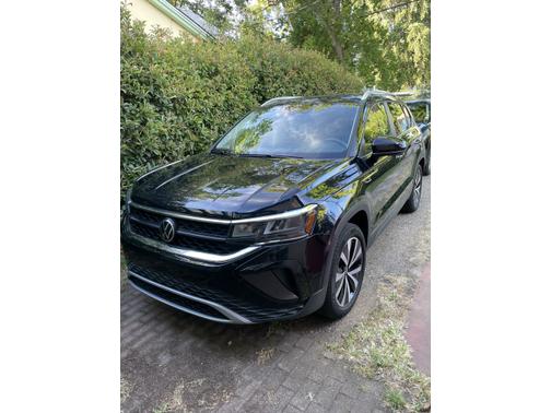 Photo 1 of 15 of 2022 Volkswagen Taos 1.5T SE