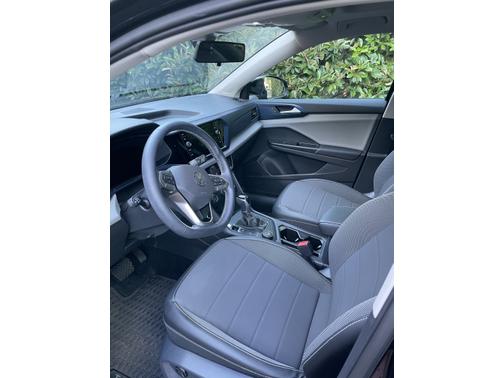 Photo 5 of 15 of 2022 Volkswagen Taos 1.5T SE