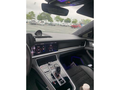 2019 Porsche Panamera Panamera GTS