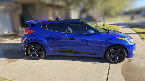 2013 Hyundai Veloster Base