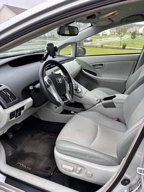 2014 Toyota Prius Five
