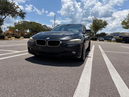 Black 2014 BMW 320 i
