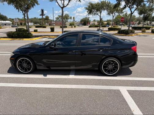 Black 2014 BMW 320 i