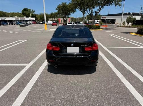 Black 2014 BMW 320 i