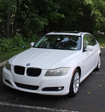 White 2011 BMW 328 i xDrive