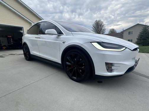 White 2016 Tesla Model X P90D