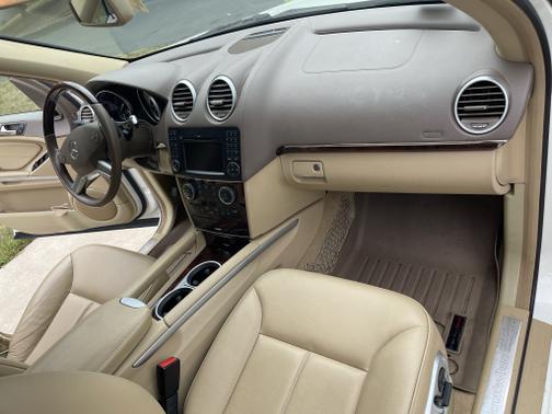Photo 4 of 20 of 2011 Mercedes-Benz GL-Class GL 450