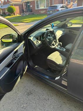 Blue 2014 Chevrolet Cruze LS