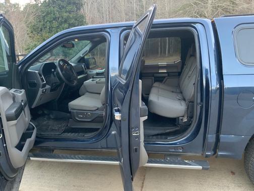 Blue 2015 Ford F-150 XLT