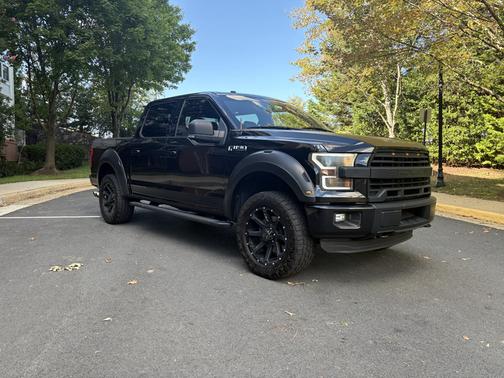 Black 2016 Ford F-150 XLT
