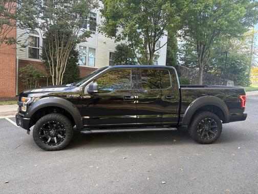 Black 2016 Ford F-150 XLT