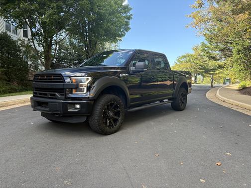 Black 2016 Ford F-150 XLT