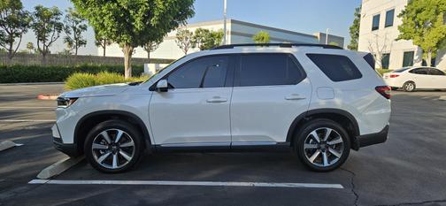 2025 Honda Pilot Touring AWD