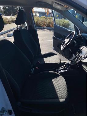 White 2022 Nissan Kicks S
