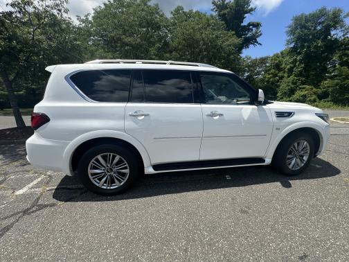 2019 INFINITI QX80 LUXE