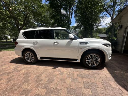 2019 INFINITI QX80 LUXE