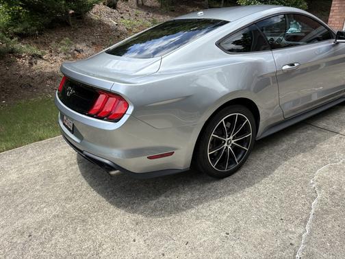 2020 Ford Mustang EcoBoost
