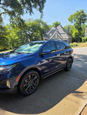 Blue 2022 Chevrolet Equinox RS