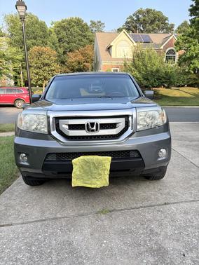 Gray 2009 Honda Pilot EX-L