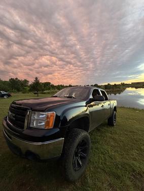 Black 2009 GMC Sierra 1500 SLT Crew Cab