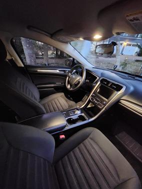 Gray 2018 Ford Fusion SE