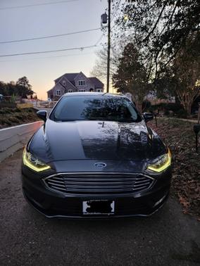 Gray 2018 Ford Fusion SE