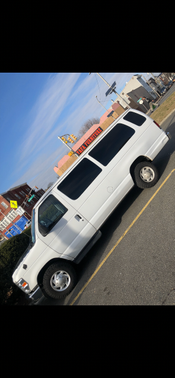 White 2008 Ford E350 Super Duty XLT Extended Wagon