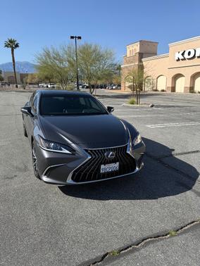 2022 Lexus ES 300h Base