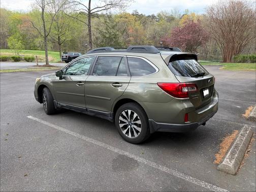 Green 2015 Subaru Outback 3.6R Limited