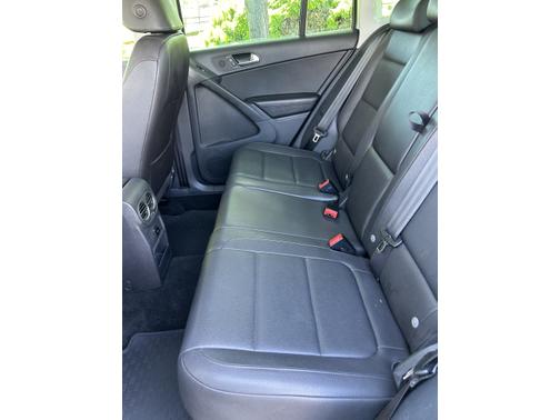 2010 Volkswagen Tiguan Wolfsburg Edition
