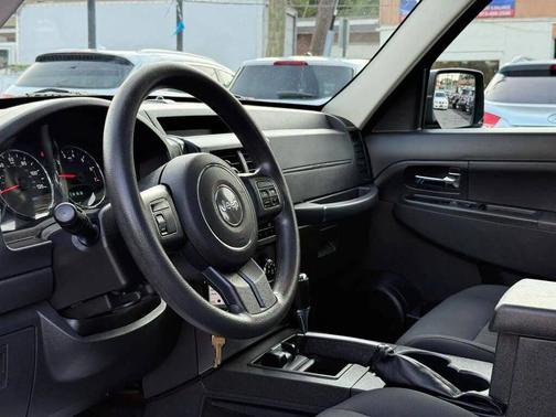 2012 Jeep Liberty Sport