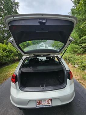 White 2016 Volkswagen Golf TSI S 4-Door