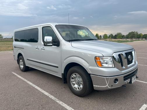 2015 Nissan NV Passenger NV3500 HD SL V8