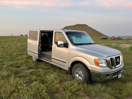 2015 Nissan NV Passenger NV3500 HD SL V8